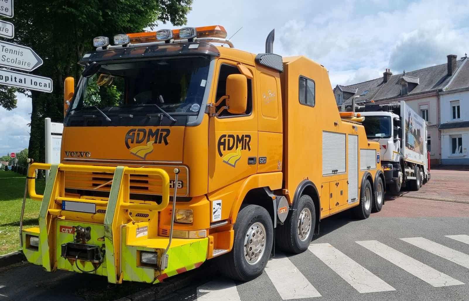 VOLVO DEPANNEUSE POIDS LOURD CEV